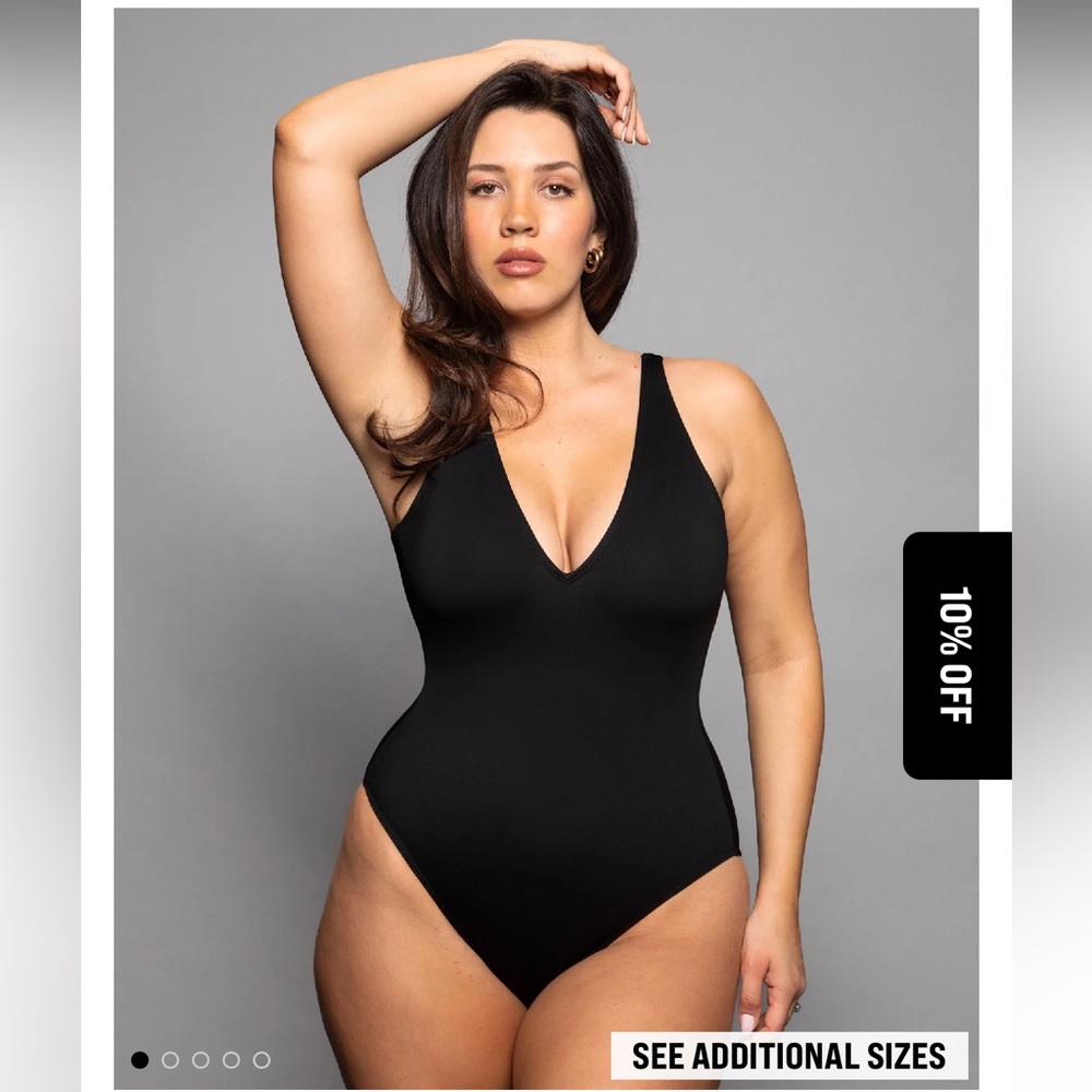 NEVER WORN! TA3 SWIM PLUNGY SUIT SZ XL